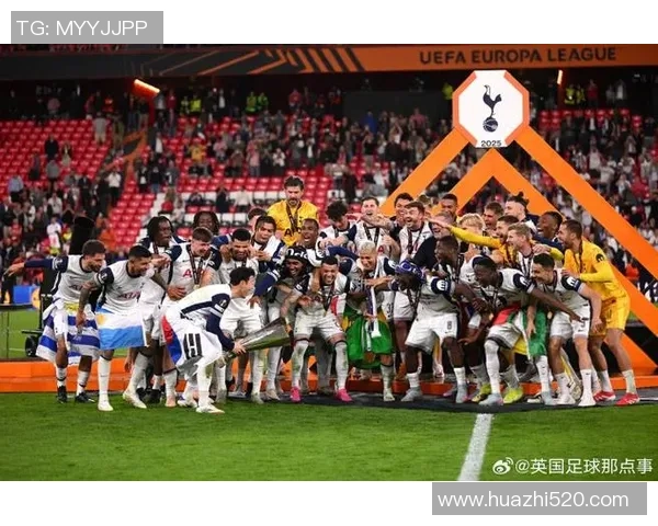 欧联杯曼联逆转热刺精彩补时进球引发争议判罚全场沸腾