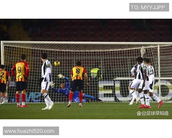 切尔西友谊赛逆转热刺争议判罚引发全场热议