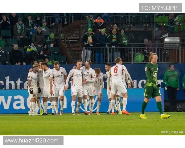 中超精彩对决皇马与那不勒斯战成平局逆转瞬间引发全场欢呼